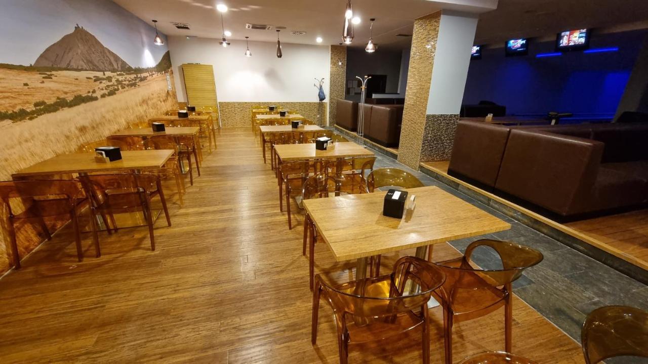 Motel Olympland Trutnov Eksteriør bilde